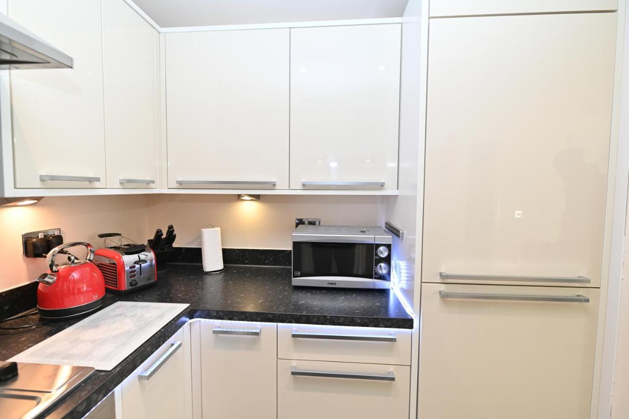 One Bedroom Tca-78 *